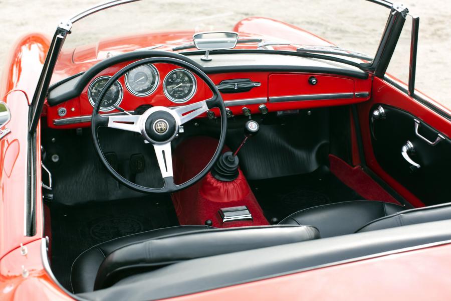 Торпедо Alfa Romeo Giulia 1600 Spider (101) 1962 года  (фото 26 из 28)
